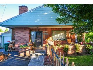 33736 Oak St, Scappoose, OR 97056-3610