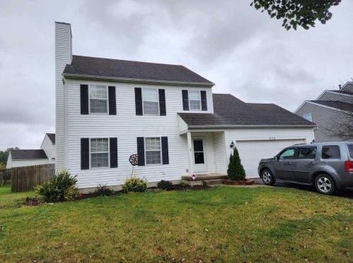 208 Kemperwood Dr, Pataskala, OH 43062-8976