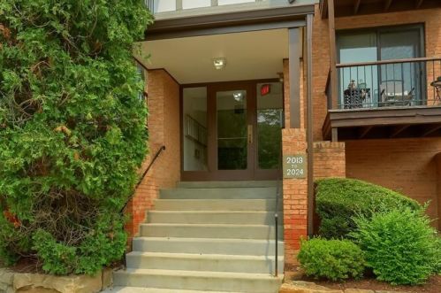 2019 Thornberry Dr, Pittsburgh, PA 15237-3376