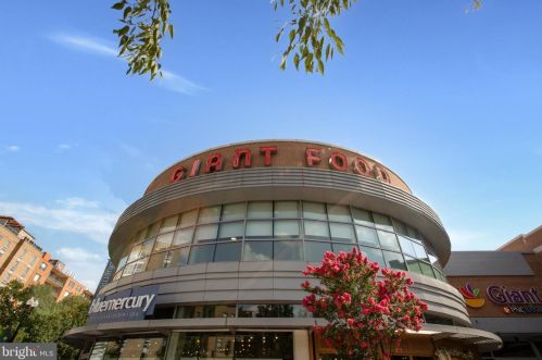 3217 Wisconsin Ave, Washington DC 20016-3812 exterior