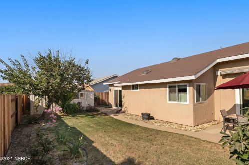 1623 Venette Ln, Santa Maria CA  93454-1582 exterior