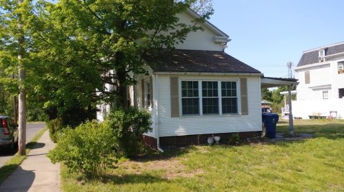 110 Main St, Plainville CT  06062-1943 exterior