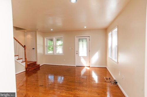 529 Foxhall Pl, Washington, DC 20032-3717
