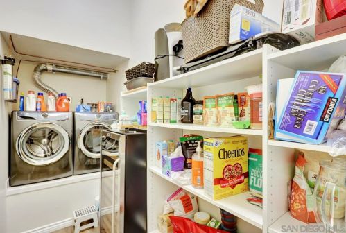 2643 Grandview St, San Diego CA 92110-1031 exterior