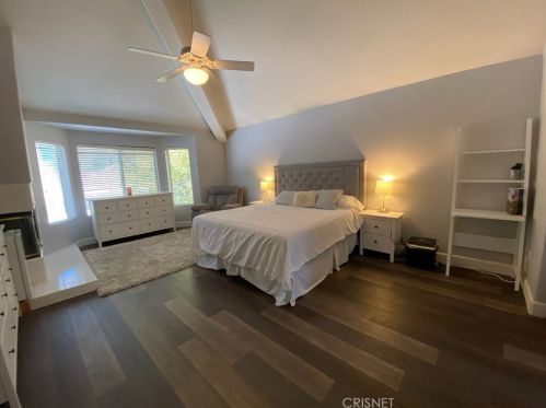 23037 Weymouth Pl, Santa Clarita CA  91354-2040 exterior