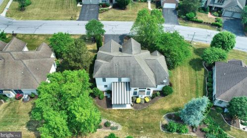885 Crooked Stick Dr, Navy Sup Dpt PA  17050-2298 exterior