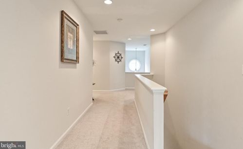 1746 Ann Scarlet Ct, Woodbridge VA  22191-3992 exterior