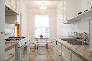 6500 Yucca St, Los Angeles CA  90028-4925 exterior