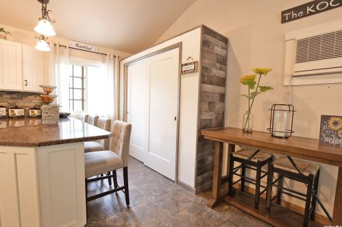 43 Madeline Rd, Panamoka NY  11961-2943 exterior