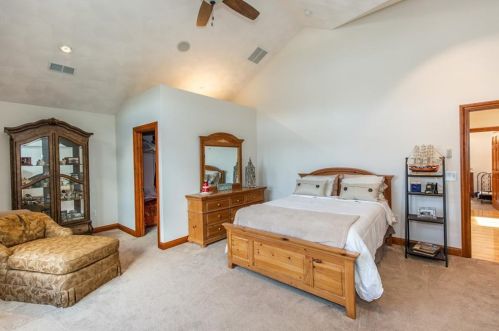 95 Acres Of Pne Rd, Coventry RI 02816-8949 exterior