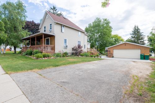706 5th St, Knowles, WI 53048-9517