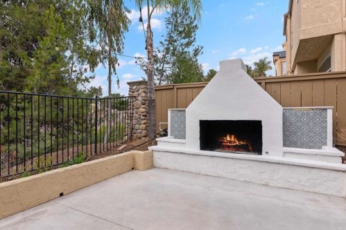 11773 Windcrest Ln, San Diego CA 92128-4279 exterior