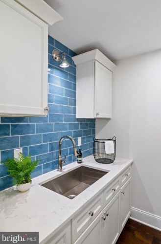 577 Jobel Dr, Tavistock NJ  08033-1034 exterior