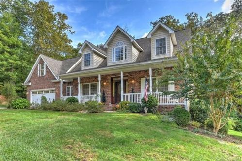 254 Kanuga Forest Dr, Hendersonville, NC 28739-7335