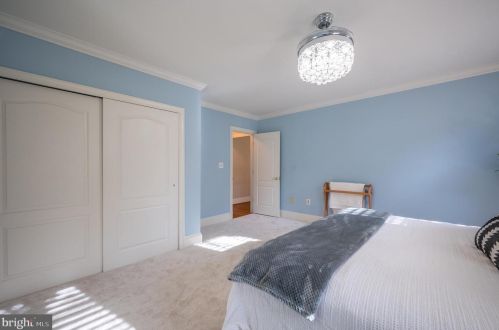 281 Golden Woods Ct, Great Falls VA  22066-4152 exterior