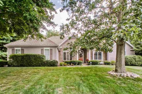 52592 Willow Bend Dr, Granger, IN 46530-7466