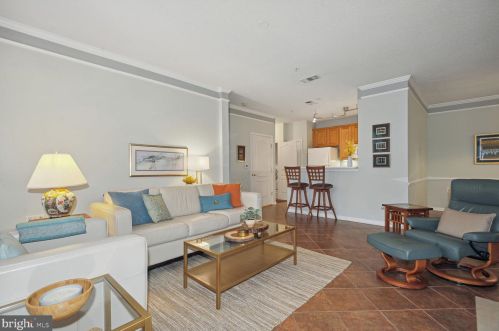 12180 Abington Hall Pl, Herndon, VA 20190-5833