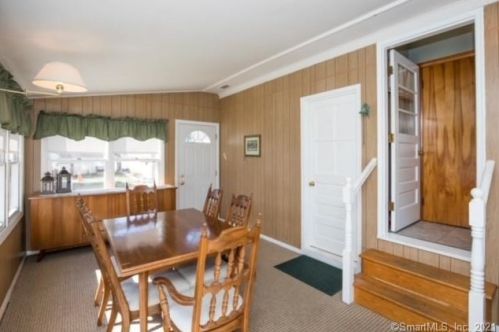 25 Fritz Pl, Wallingford CT 06492-1604 exterior