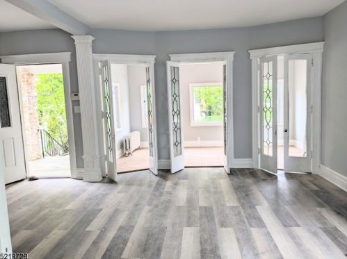 33 Wilcox Ave, East Orange NJ  07018-3320 exterior