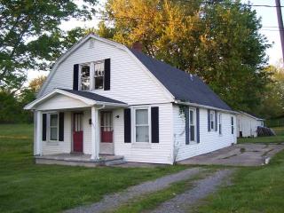433 Lake Ave, Calvary, KY 40033-1433