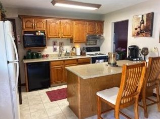 3828 Kingsway Dr, Crown Point IN  46307-8982 exterior