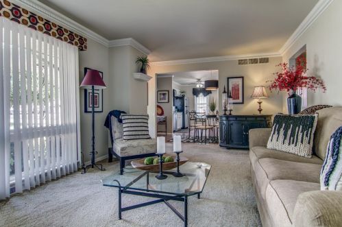 8250 Jackson Ave, Hammond IN  46321-1633 exterior