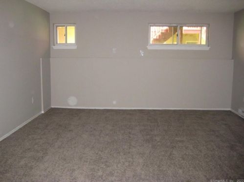 536 Shennecossett Rd, Groton CT  06340-5237 exterior