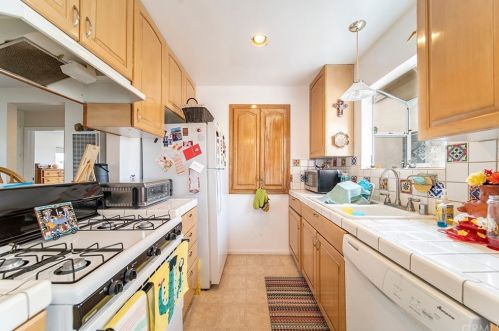 826 Obispo Ave, Long Beach CA  90804-5036 exterior