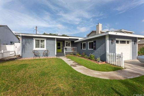 2845 Iroquois Ave, Long Beach CA  90815-1509 exterior