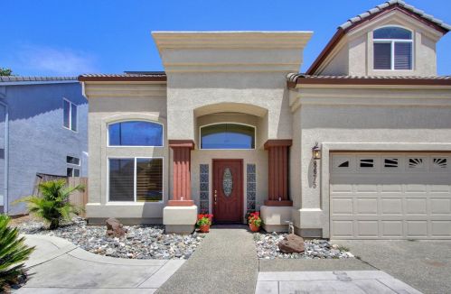 8675 Tennis Club Ct, Elk Grove CA  95624-3291 exterior