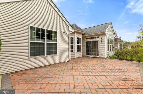 5 Brighton Pl, Swedesboro NJ  08085-5060 exterior