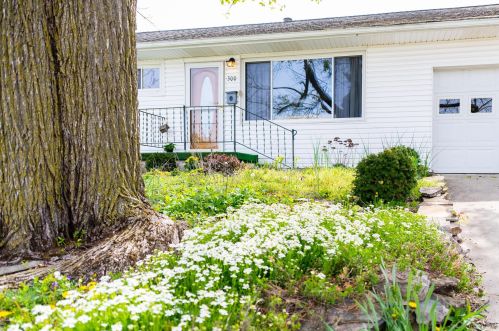 300 Stanley St, Bellefontaine OH  43311-2454 exterior