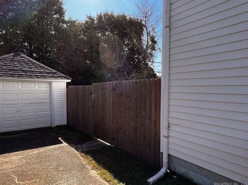 42 Elm St, Norwich CT  06351-2316 exterior