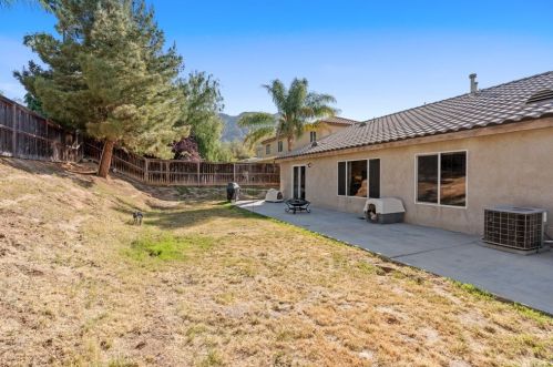 32902 Fairmont Ln, Lake Elsinore CA  92530-6283 exterior