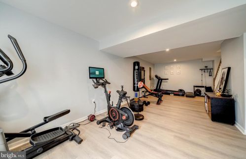 15633 Merrily Way, Woodbridge VA  22193-1097 exterior