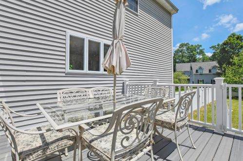 14 Coventry Ln, Salem, NH 03079-1369