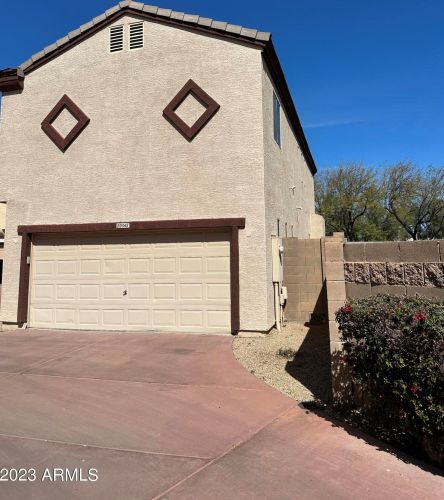 22068 30th Ln, Phoenix AZ  85027-1747 exterior