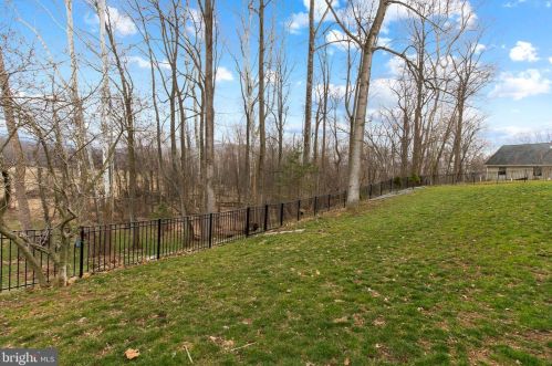 23 Yellowbreeches Rd, Carlisle PA  17015-9174 exterior