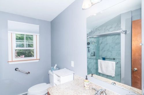 55 Jodi Dr, Wallingford CT  06492-2846 exterior