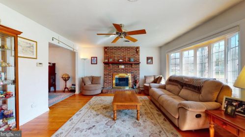 919 Ridgewood Dr, Northfield, NJ 08225-1032