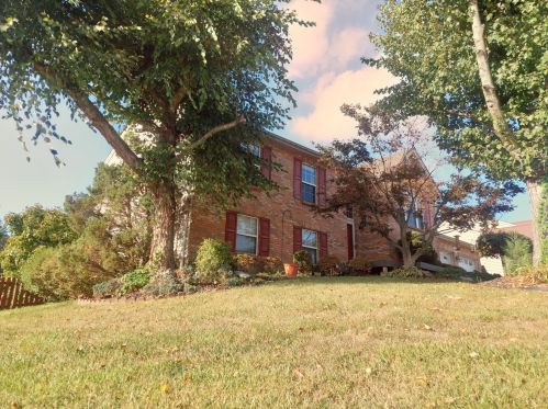 1468 Afton Dr, Florence KY  41042-8510 exterior