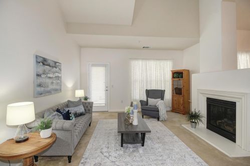 5482 Tares Cir, Elk Grove CA  95757-4361 exterior