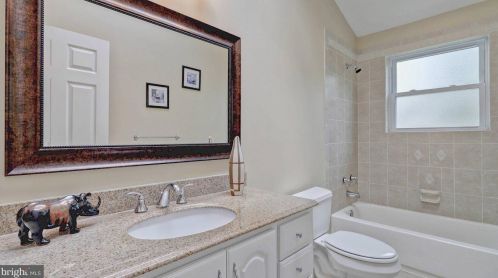 7127 Roosevelt Ave, Falls Church VA  22042-1623 exterior