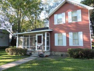 302 7th St, Genoa, OH 43430-1502