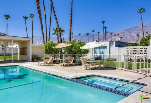 1840 Sandcliff Rd, Palm Springs CA  92264-4844 exterior