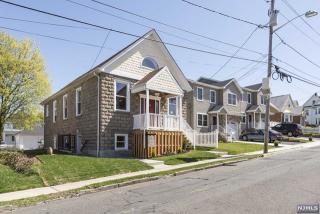 25 James St, Lodi NJ  07644-2305 exterior