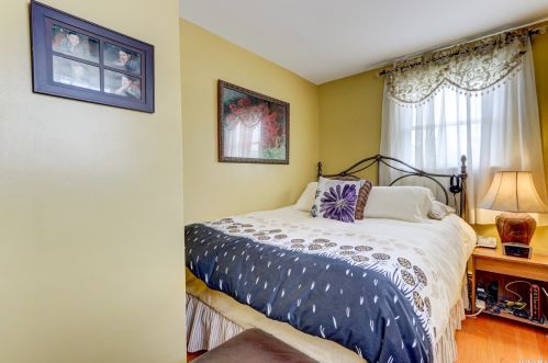 90 Mckee St, Floral Park NY  11001-1618 exterior