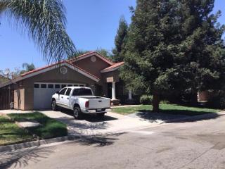 8879 Hayston Ave, Fresno, CA 93720-1960