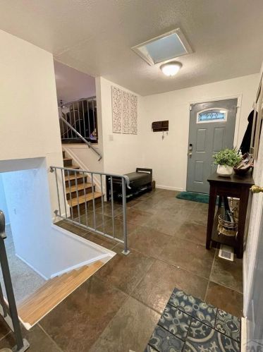 4047 Valley Dr, Pueblo, CO 81008-1750