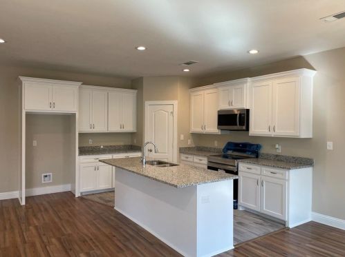 905 Netherland Dr, Seagoville, TX 75159-3447